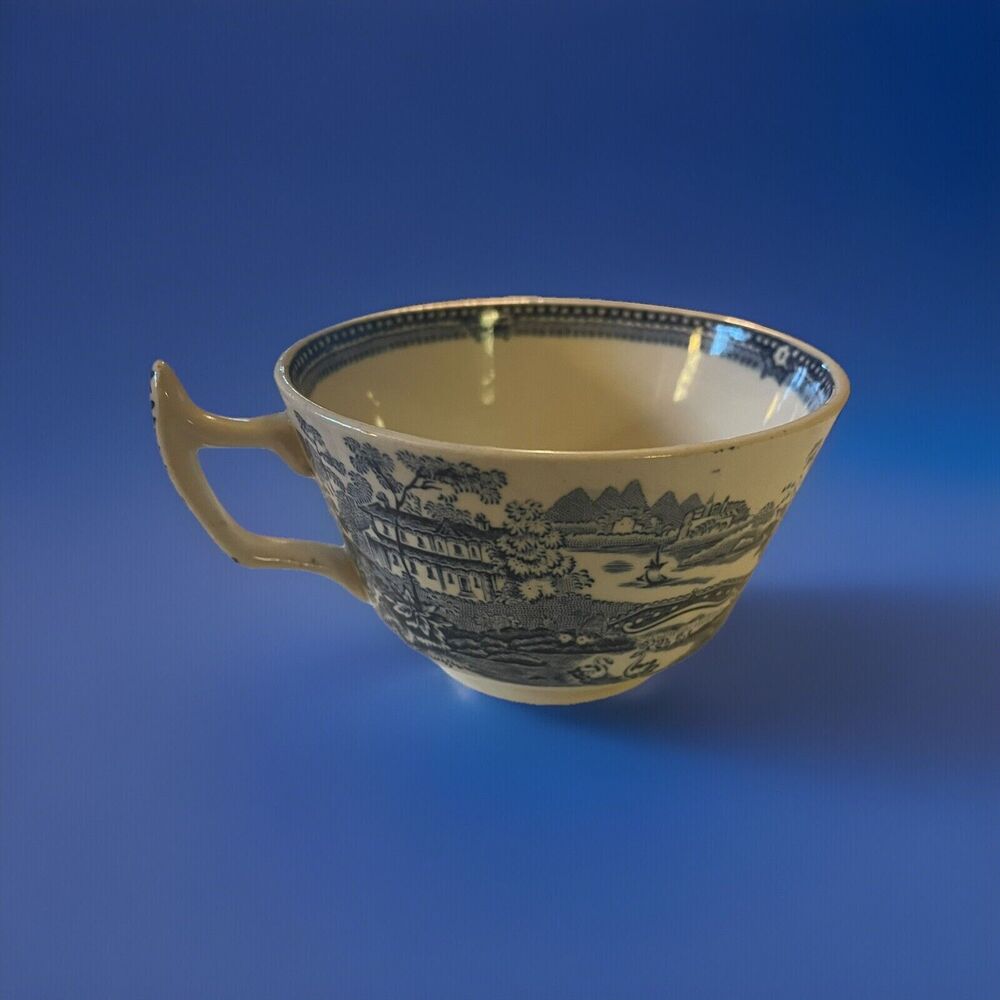 Royal Staffordshire Clarice Cliff Tonquin Tea Cup Blue